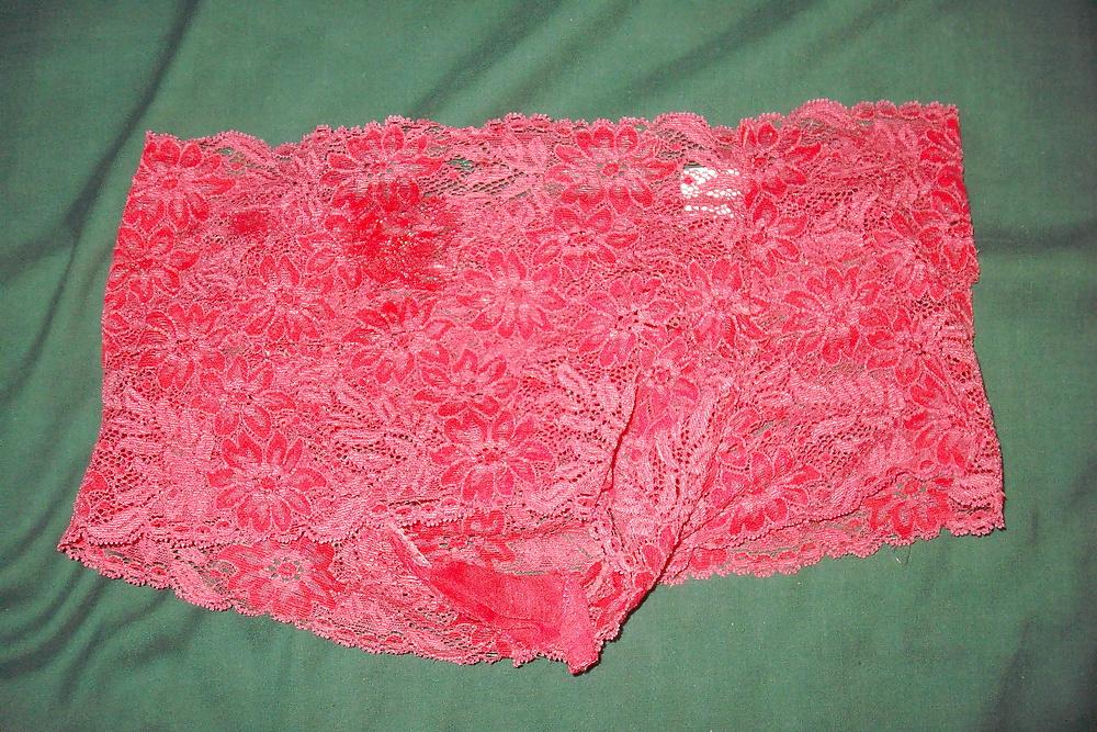 24P Ejaculation ds petites culottes voisine 2