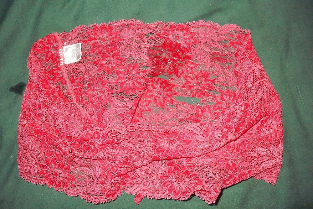 24P Ejaculation ds petites culottes voisine 2