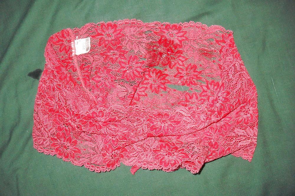 24P Ejaculation ds petites culottes voisine 2