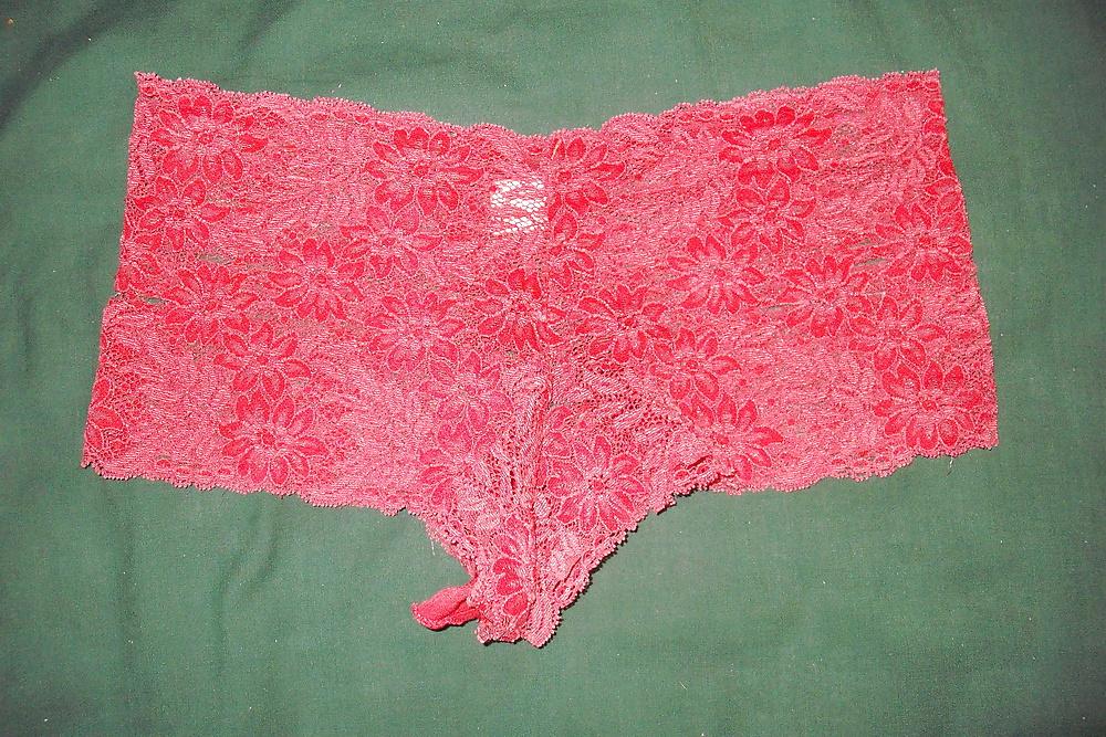 24P Ejaculation ds petites culottes voisine 2