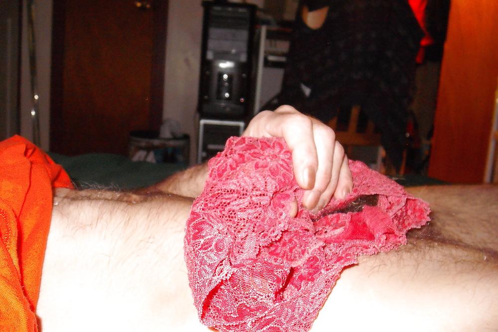 24P Ejaculation ds petites culottes voisine 2