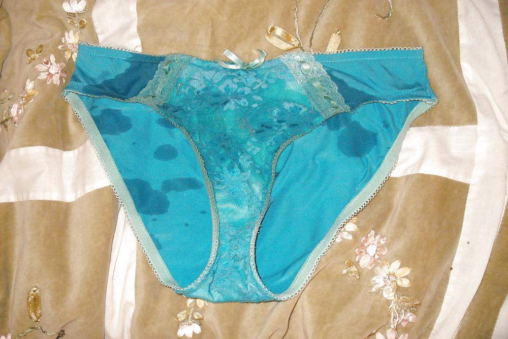25P Ejaculation ds petites culottes voisine 4