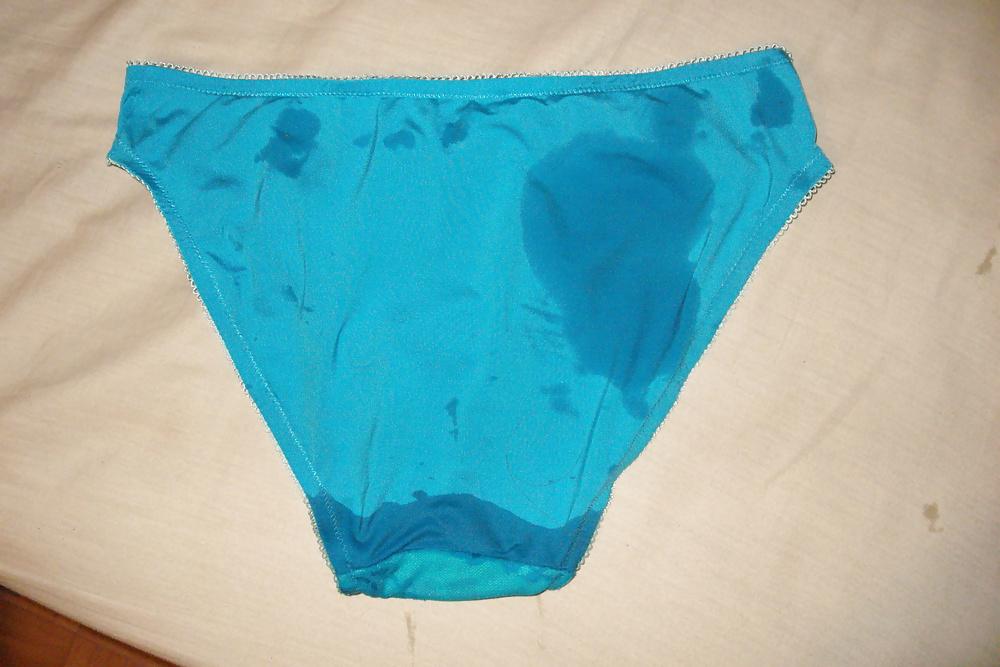 25P Ejaculation ds petites culottes voisine 4