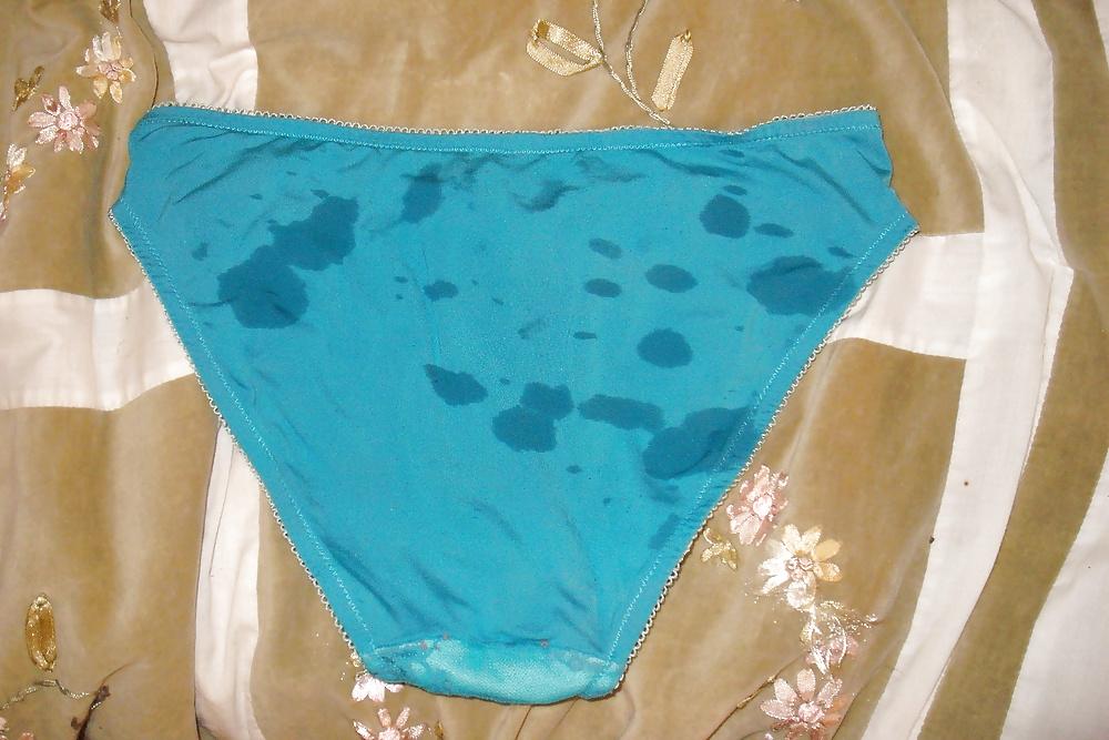 25P Ejaculation ds petites culottes voisine 4