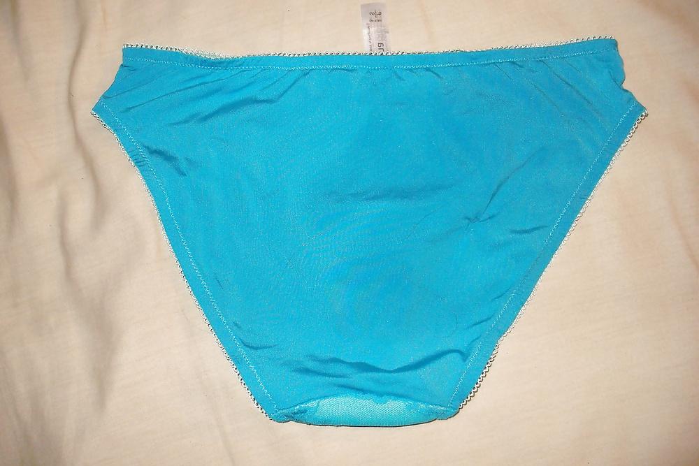 25P Ejaculation ds petites culottes voisine 4