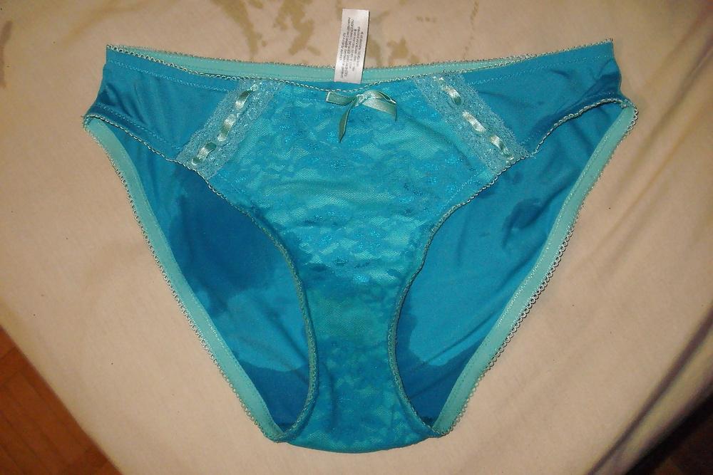 25P Ejaculation ds petites culottes voisine 4