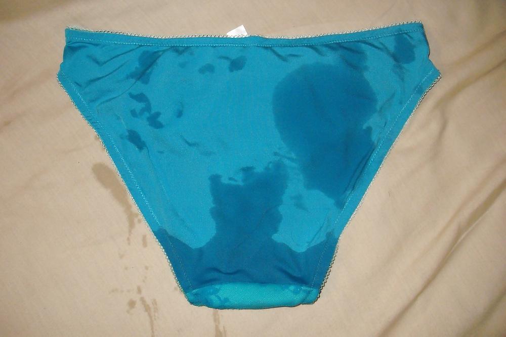 25P Ejaculation ds petites culottes voisine 4