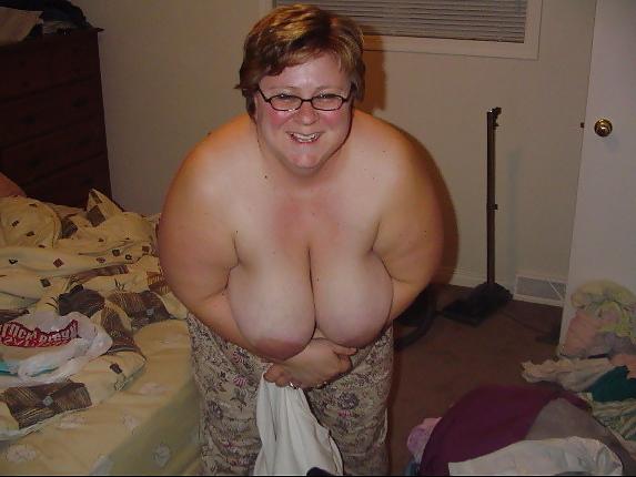 25P Lovely grannies bbw pics, looks charming 1