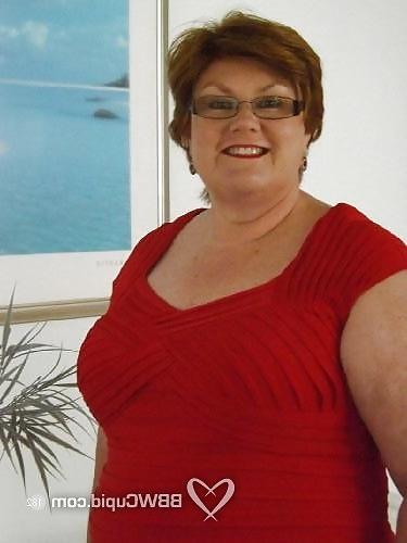 25P Lovely grannies bbw pics, looks charming 1