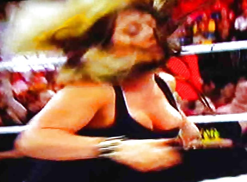 25P Kaitlyn Nipple and Boob Slips