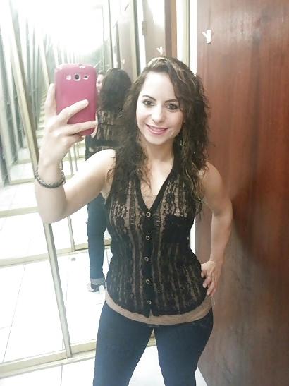 6P Gorgeous latina
