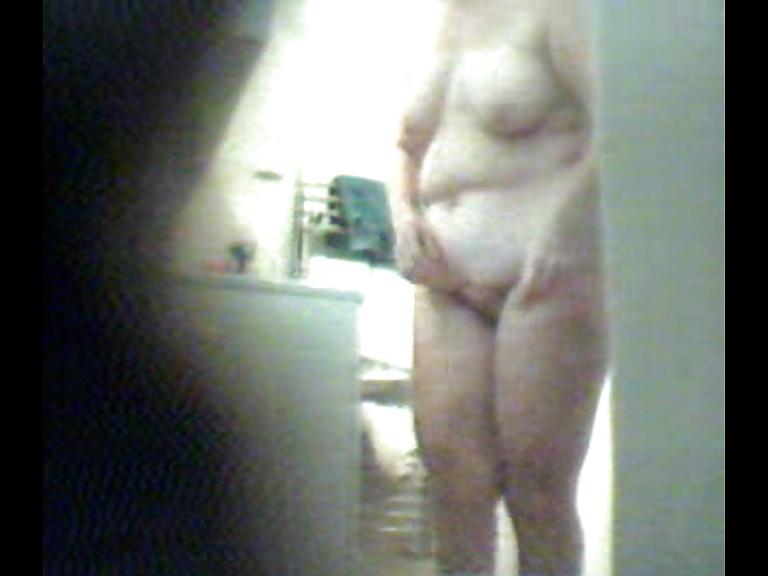 7P Bbw wife caught with spy cam