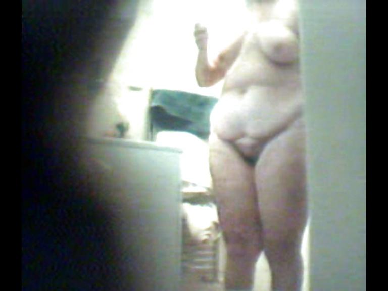 7P Bbw wife caught with spy cam