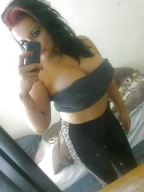 25P British Big Tit Babe From Wigan 
