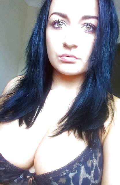 25P British Big Tit Babe From Wigan 