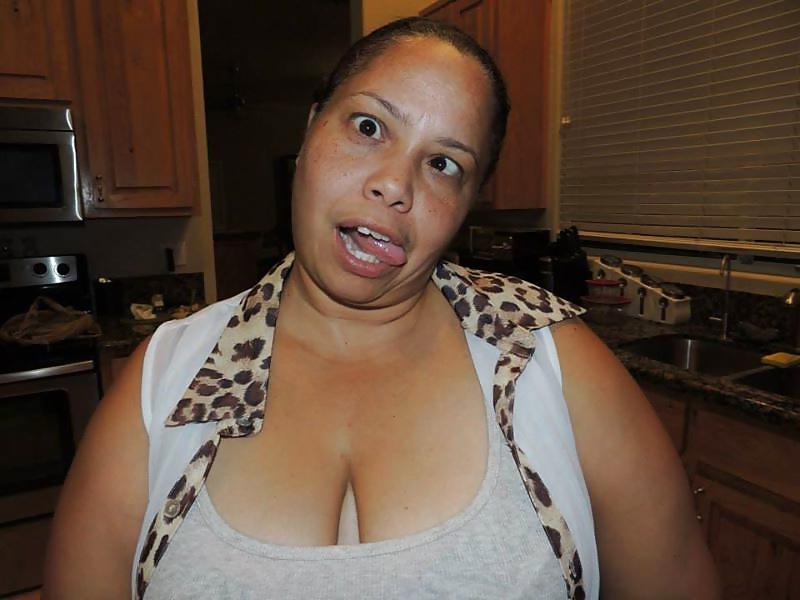 20P Down blouse and cleavage