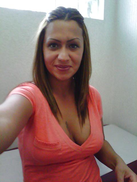 20P Down blouse and cleavage
