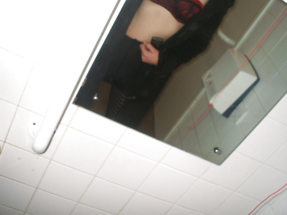 15P Used panties lotti playing alone in public toilets