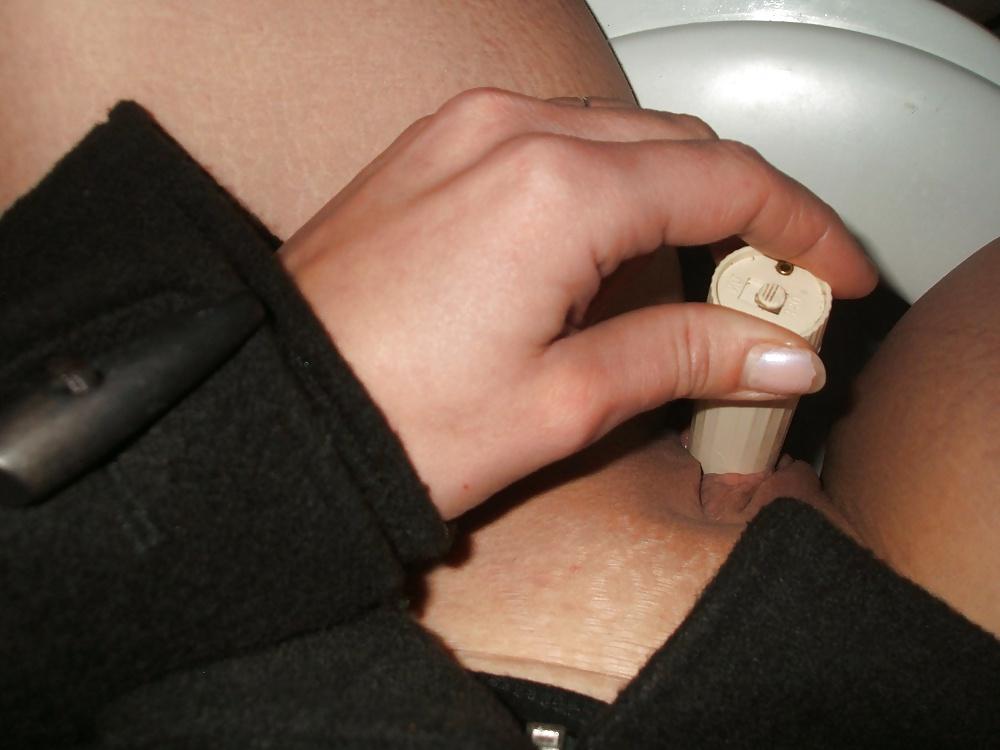 15P Used panties lotti playing alone in public toilets