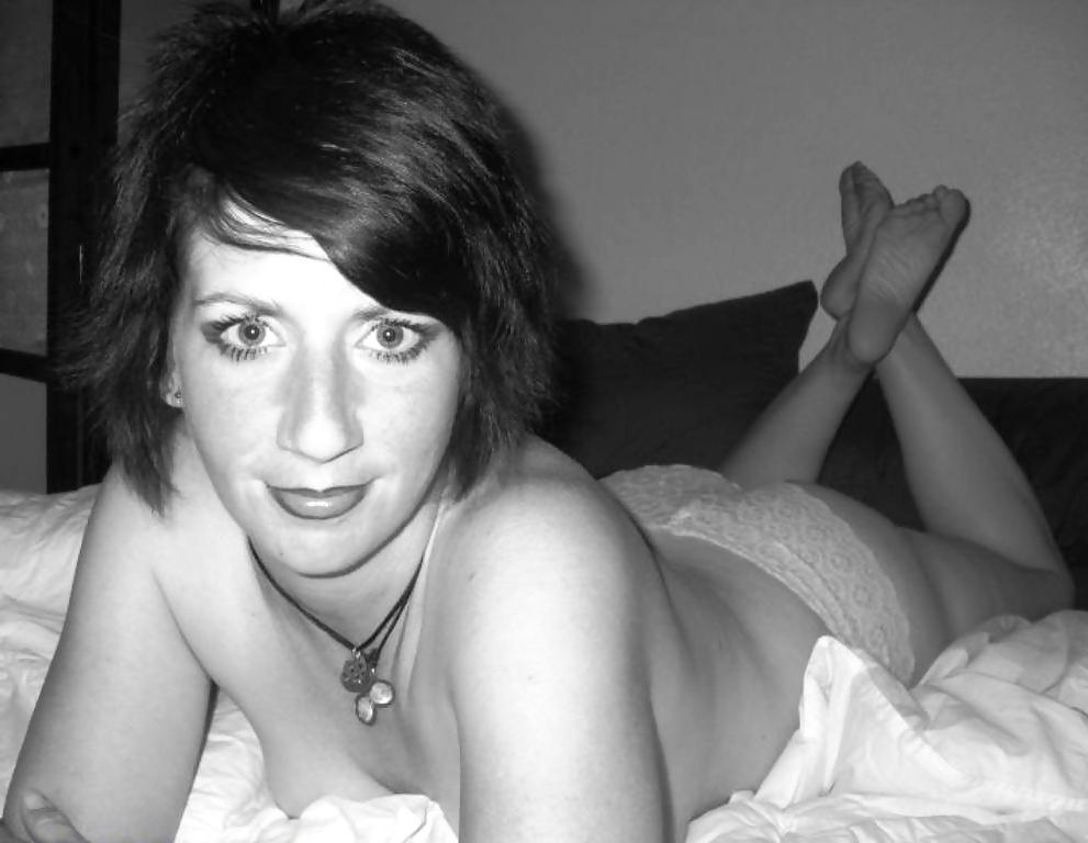10P Private Pics of a hot MILF with short hair and shaved pussy