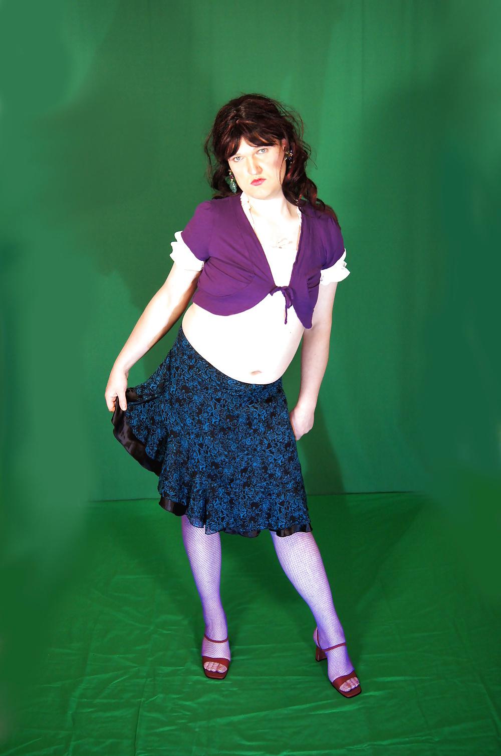 4P Bolero dancing T-Queen