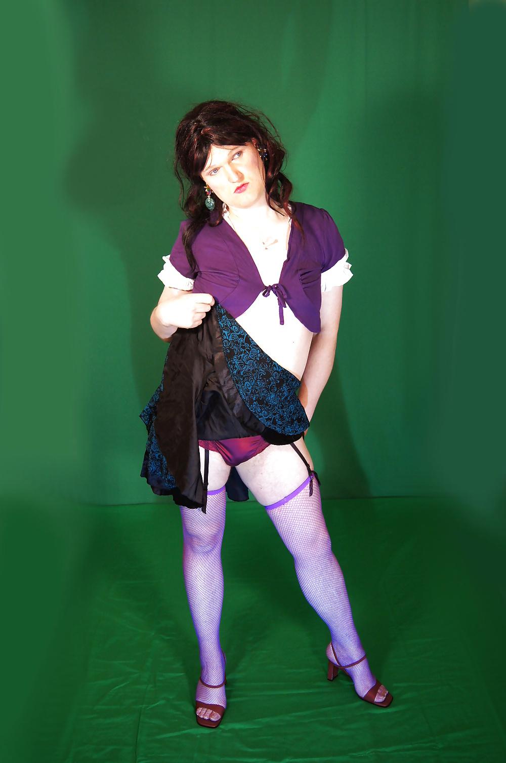 4P Bolero dancing T-Queen