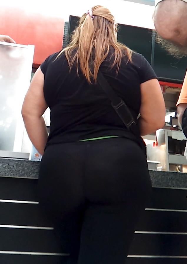 8P SLOPPY FAT BBW Latin Milf vpl LEGGINGS voyeur candid