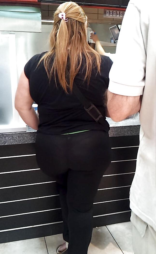 8P SLOPPY FAT BBW Latin Milf vpl LEGGINGS voyeur candid