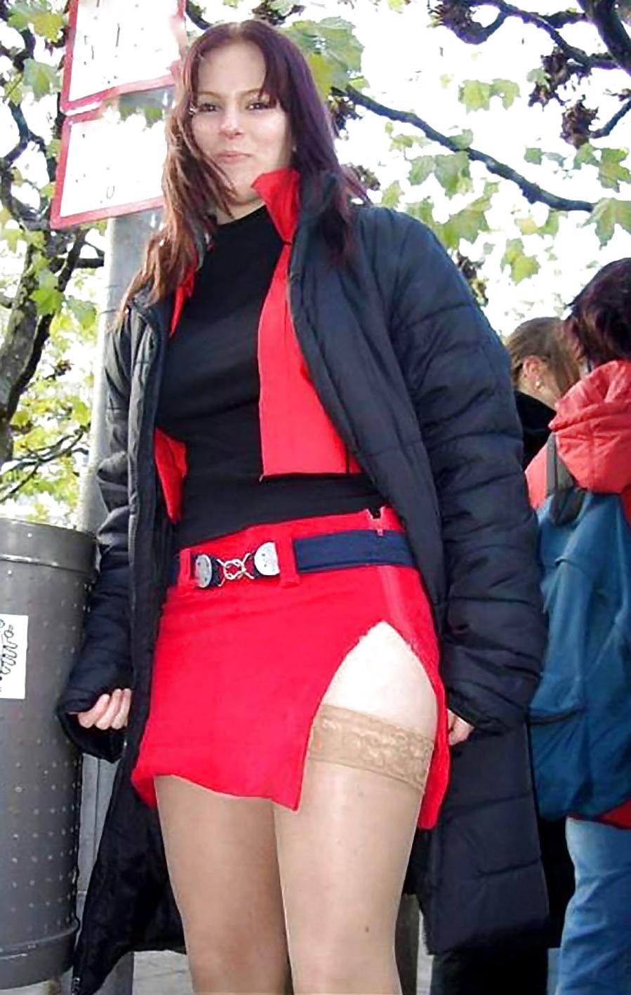 25P Sluts in public
