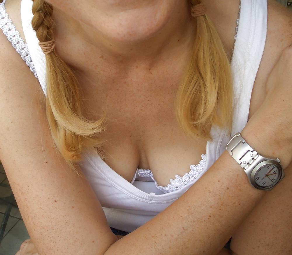 25P My red hair mature GF with big saggy tits