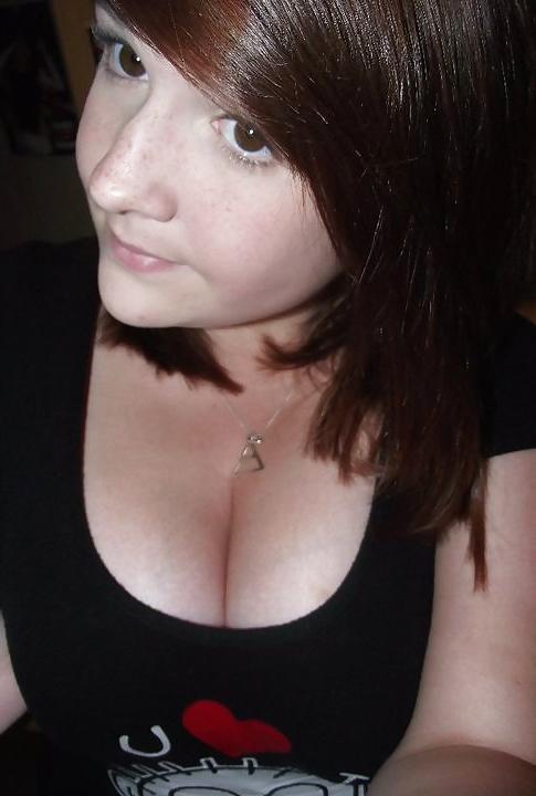 18P Holly (Cleavage and Nude)