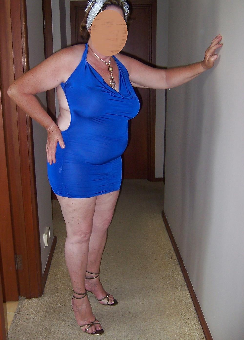 25P Gorgeous BBW wife.