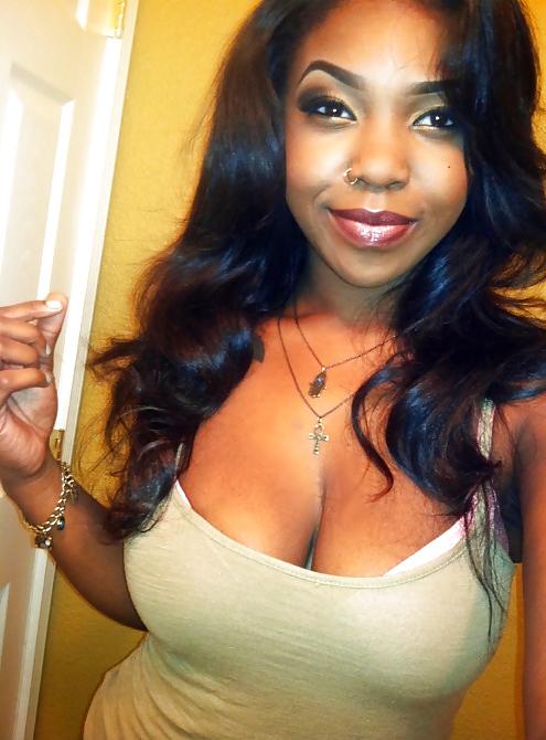 20P Deep Cleavage 1