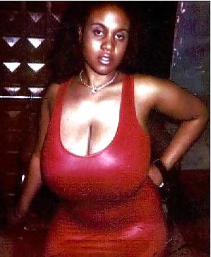 21P Celebrity Macromastia Black Boobs 3