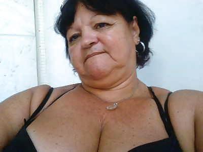23P Granny bbw