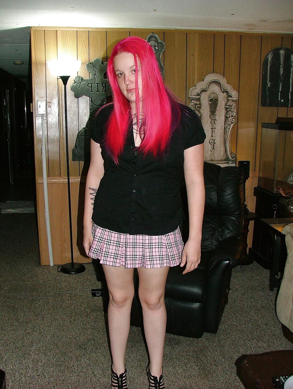 25P Pink hair and Big Pink Pussy Lips (Part 1)