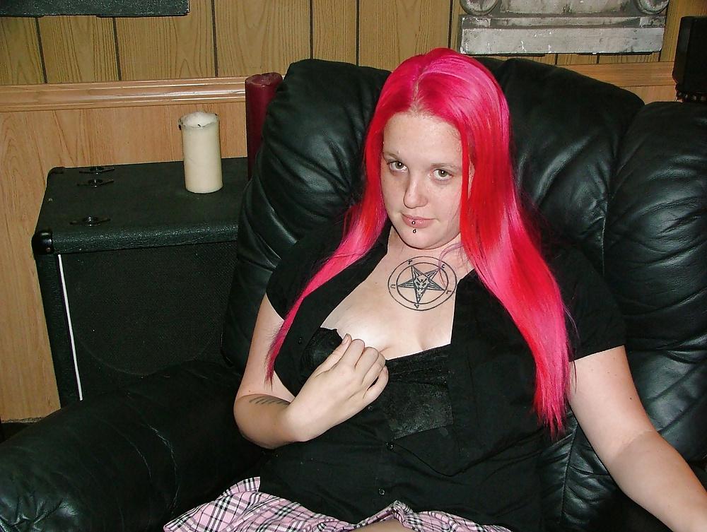 25P Pink hair and Big Pink Pussy Lips (Part 1)