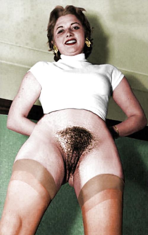25P Upshot retro nudes