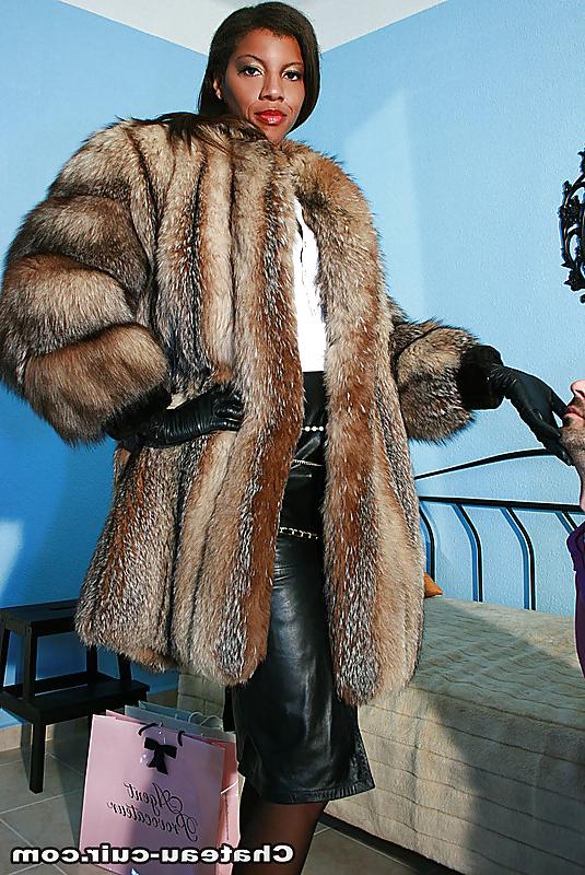 25P Fur fetish