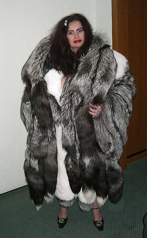 25P Fur fetish