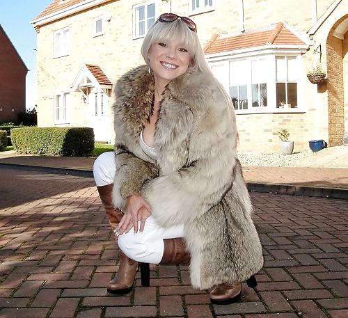 25P Fur fetish