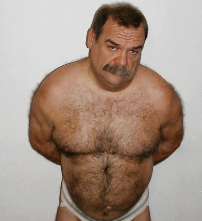 25P Türkischer Mann
