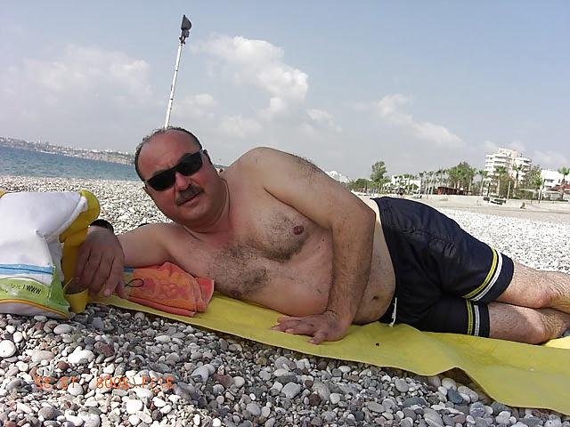 25P Türkischer Mann