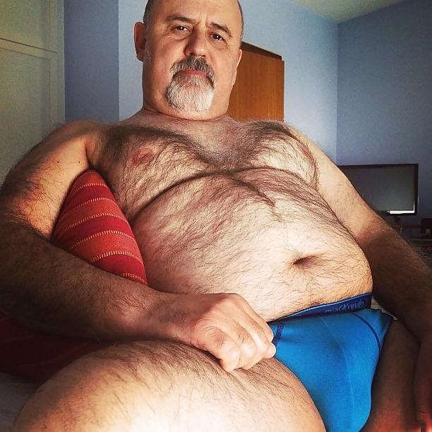 25P Türkischer Mann