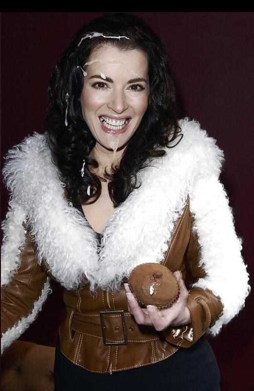 11P Kitchen with Nigella and after bang her...