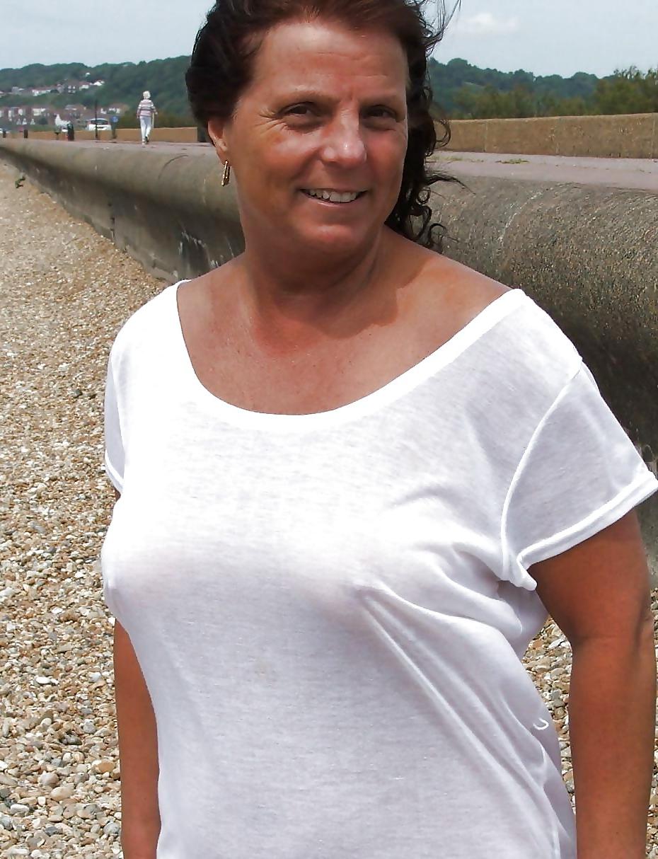 25P Erected nipples through blouse (3)