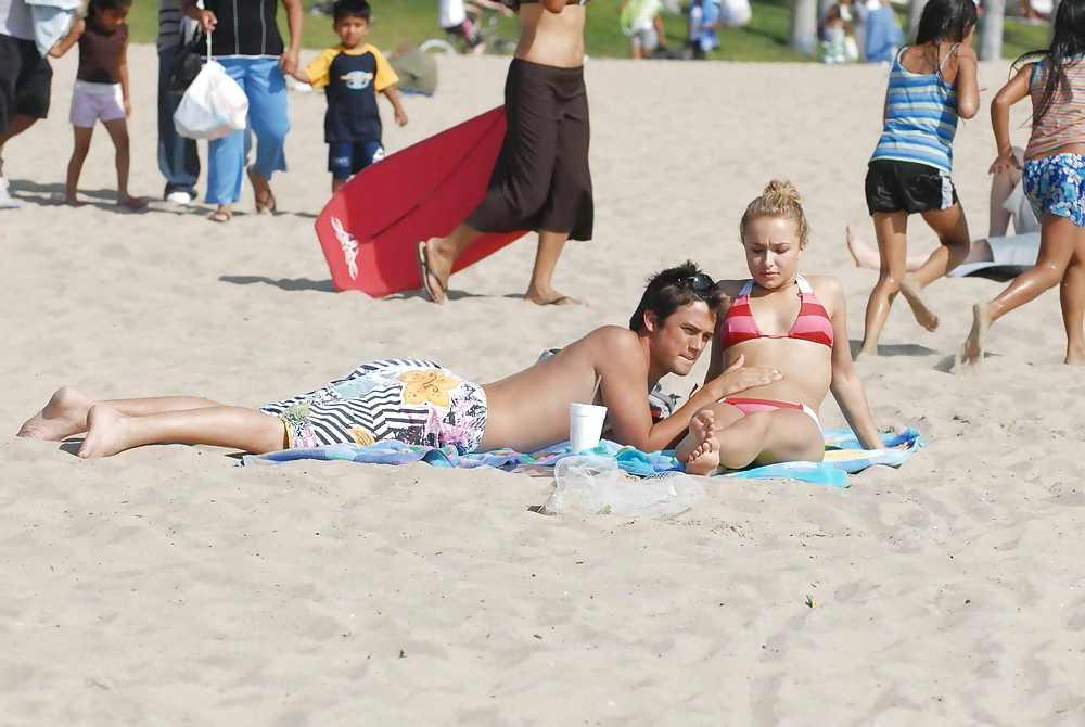 25P Hayden Panettiere in a Very Tight Red Stripped Bikini