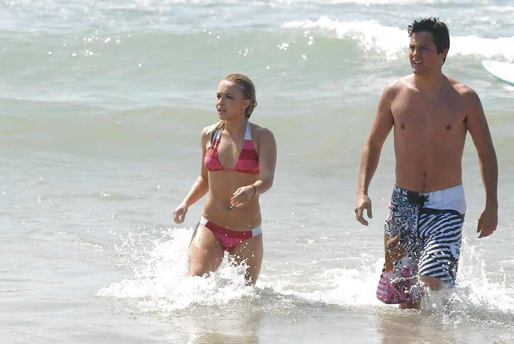 25P Hayden Panettiere in a Very Tight Red Stripped Bikini