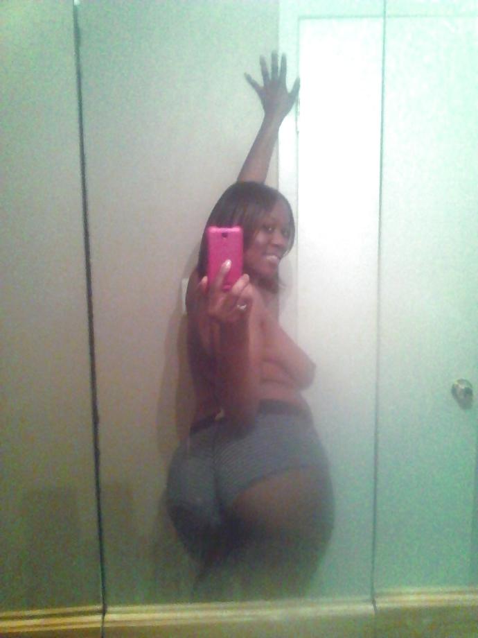 25P Selfies of Grown Ass Black Women Who Should Know Better