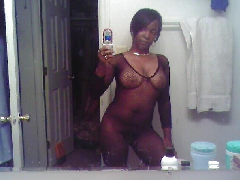 25P Selfies of Grown Ass Black Women Who Should Know Better